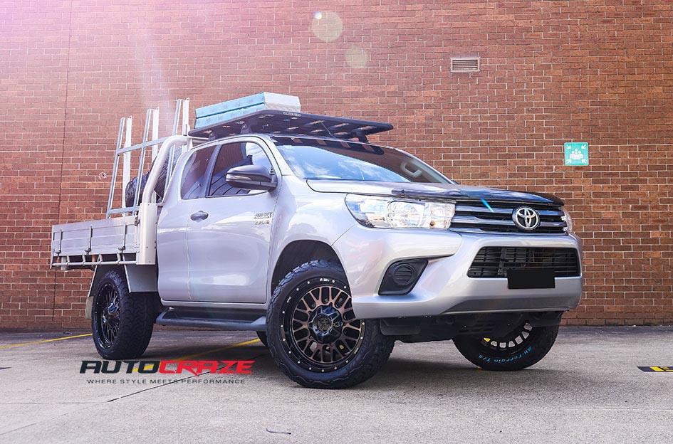 TOYOTA HILUX N80 4WD SNARE GLOSS BLACK GRAY TINT